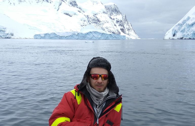 На антарктической станции «Академик Вернадский» погиб повар из Житомирщины