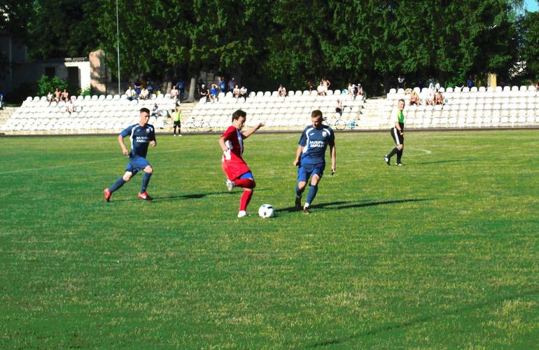 В Житомирской области готовятся к старту футбольного сезона: зрителей на трибуны не пустят
