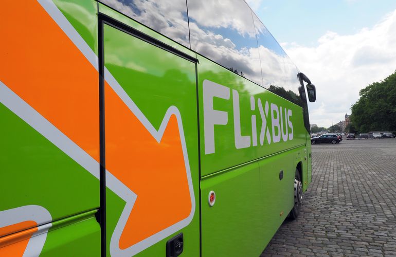 Из Житомира в Ужгород за 499 грн: FlixBus запустил новые рейсы по Украине