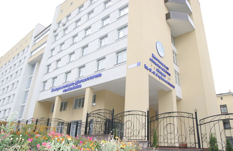 Поликлиника Житомирской облбольницы вышла из карантина: с 14 июля возобновят работу стационара