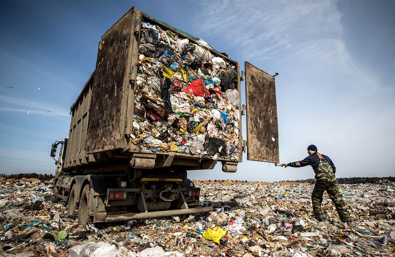 Житомирянам придется больше платить за вывоз мусора: новые тарифы