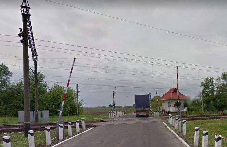 Из-за ремонта переезда частично перекроют движение на трассе Житомир - Черновцы