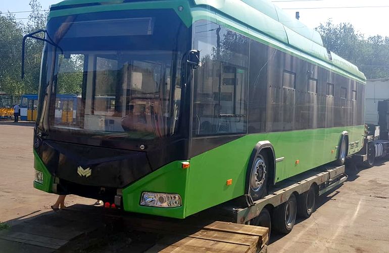 Житомир начал получать вторую партию новых троллейбусов БКМ