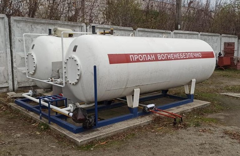 В Житомирской области налоговики «накрыли» нелегальную газовую заправку