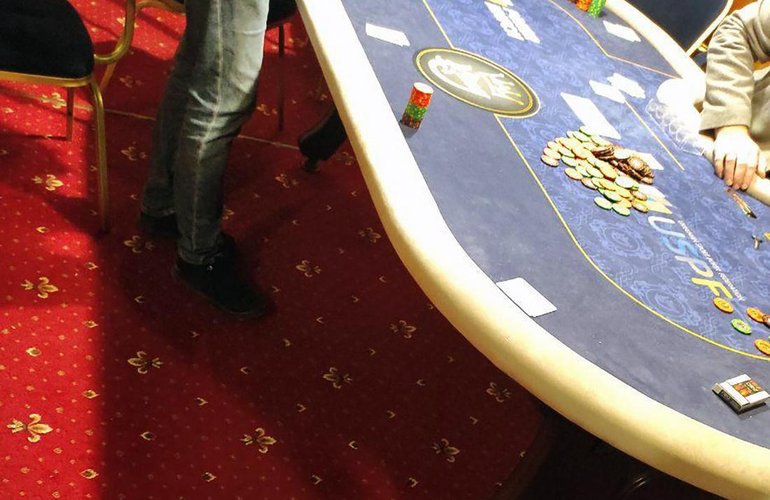 Полиция в шестой раз закрыла игорный зал на Киевской и «накрыла» еще два казино