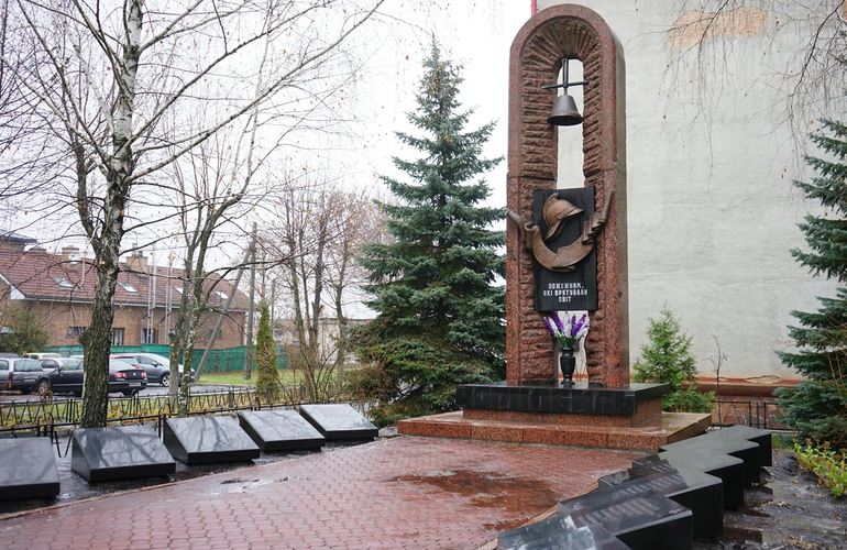 В Житомире почтили память ликвидаторов аварии на ЧАЭС. ФОТО
