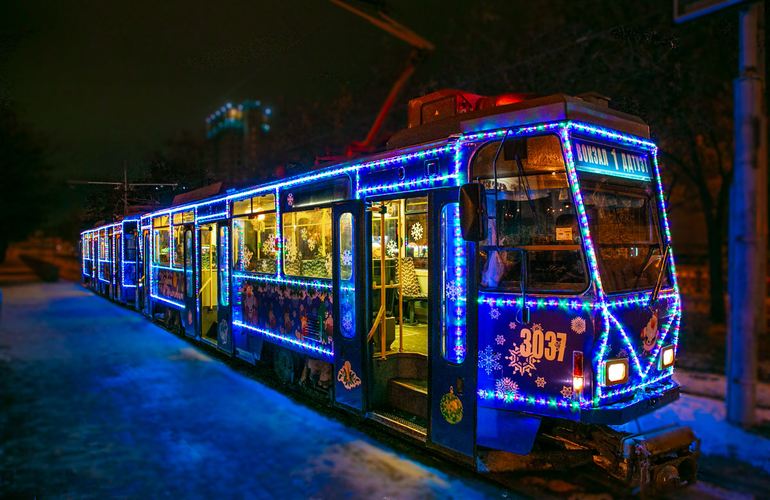 25 декабря музыкальный трамвай поздравит житомирян с Рождеством: график движения