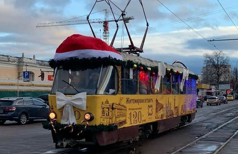 7 января в Житомире снова будет курсировать праздничный трамвайчик