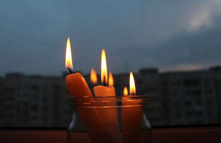 В Житомире аварийное отключение электроэнергии: сотня домов без отопления и света