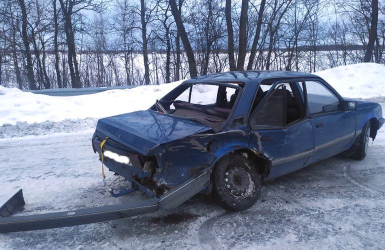 На трассе Киев-Чоп столкнулись два автомобиля: травмировалась женщина. ФОТО