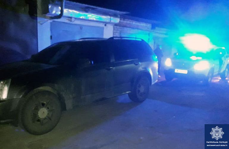 В Житомире полисмены задержали водителя Cadillac, который скрылся с места ДТП. ФОТО