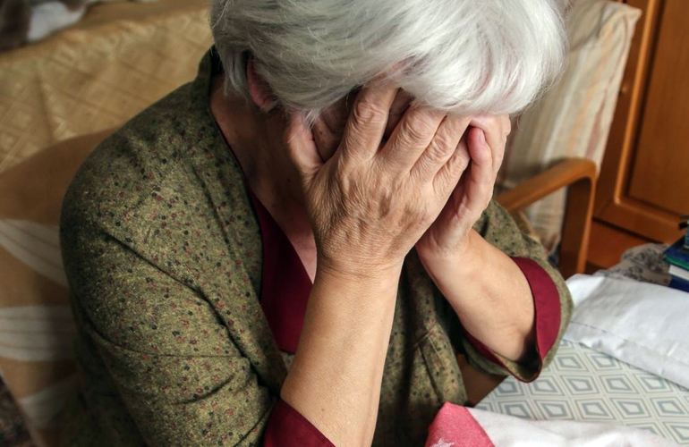 За «спасение» родственников житомирские пенсионерки отдали мошеннику 100 тысяч гривен