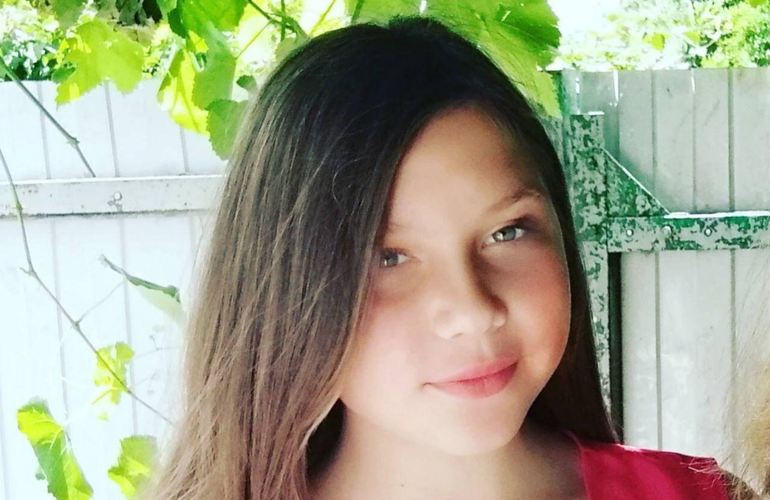 В Житомирском районе третьи сутки разыскивают 13-летнюю девушку