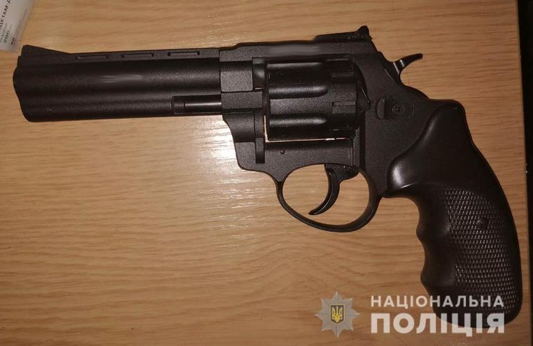 Житомирянин выстрелом из стартового пистолета убил своего отца