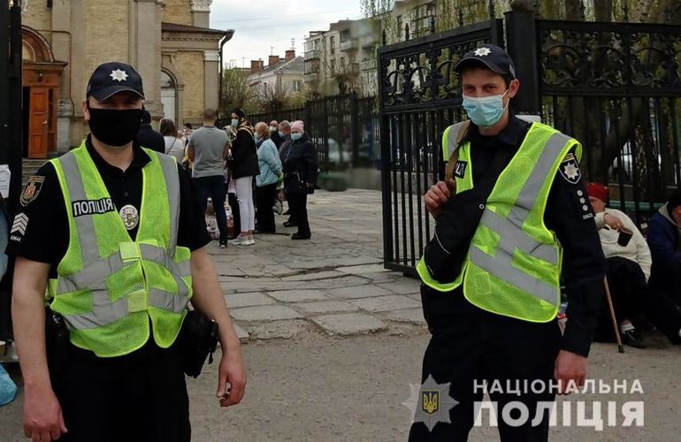 В праздничные выходные за нарушение карантина полиция оштрафовала сотню жителей Житомирщины